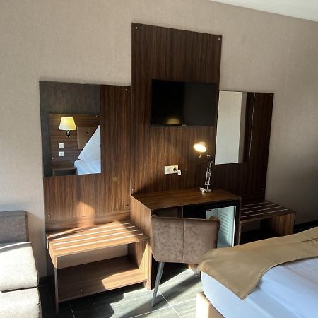 Hotel Pasa Paradies Kostenlose Parkplaetze Hanau Dış mekan fotoğraf