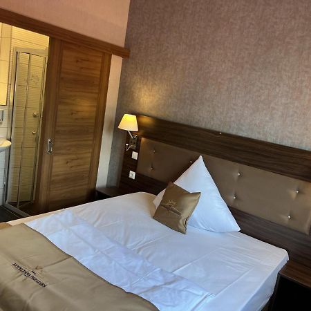 Hotel Pasa Paradies Kostenlose Parkplaetze Hanau Dış mekan fotoğraf