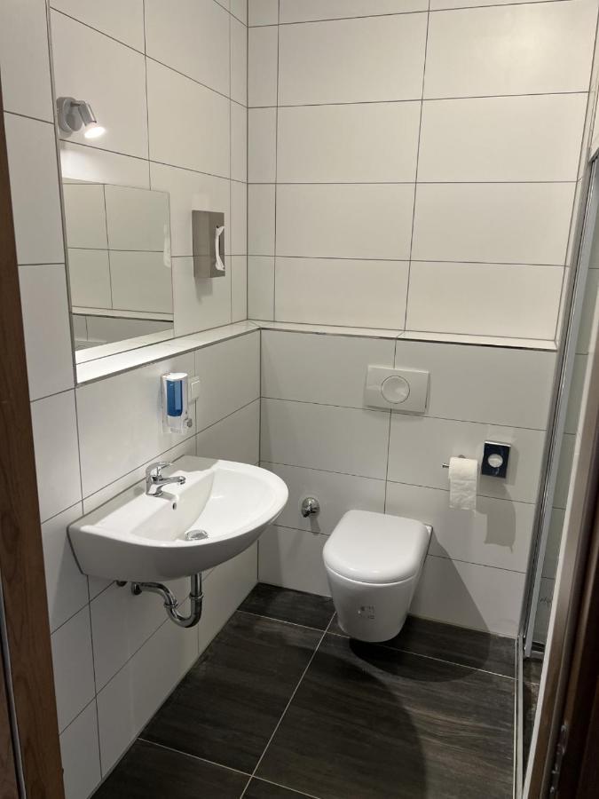 Hotel Pasa Paradies Kostenlose Parkplaetze Hanau Dış mekan fotoğraf