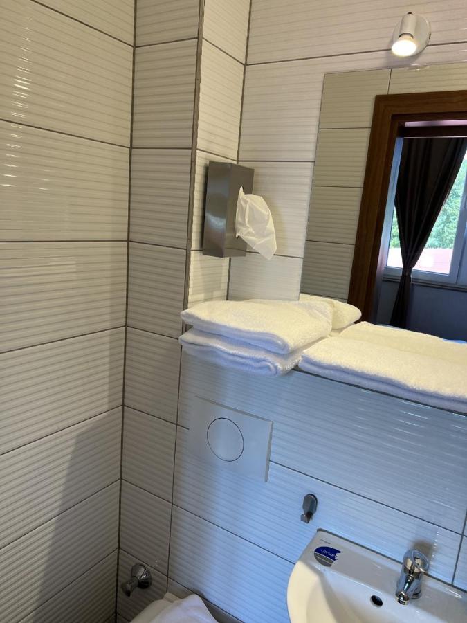 Hotel Pasa Paradies Kostenlose Parkplaetze Hanau Dış mekan fotoğraf